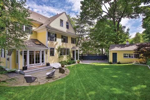 130 Dean Rd, Brookline, MA 02445 photo 17