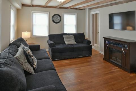 24 Ash St, Danvers, MA 01923 photo 8
