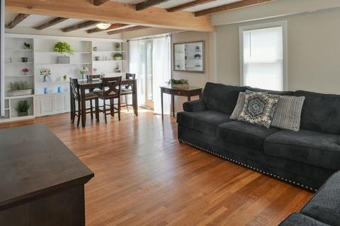 24 Ash St, Danvers, MA 01923 photo 2