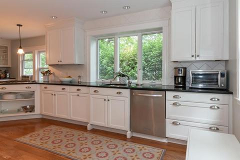 28 Bubier Rd, Marblehead, MA 01945 photo 4