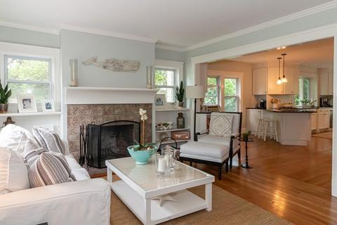28 Bubier Rd, Marblehead, MA 01945 photo 1