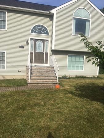 1096 Laurel St, Fall River, MA 02721 photo 8
