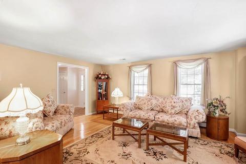 13 Centennial Dr, Blackstone, MA 01504 photo 6