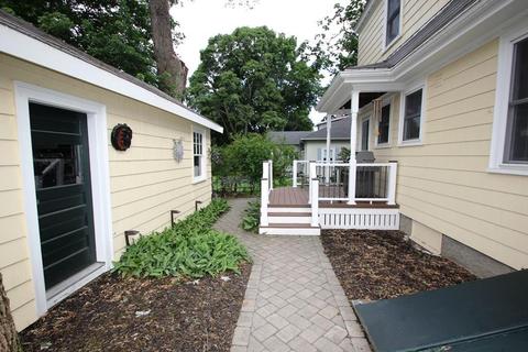 52 Highland St, Reading, MA 01867 photo 4