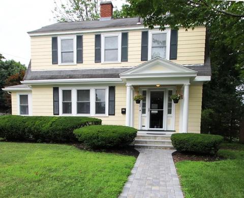 52 Highland St, Reading, MA 01867 photo 1