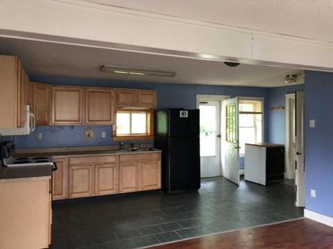 34 Aspen St, Ware, MA 01082 photo 8