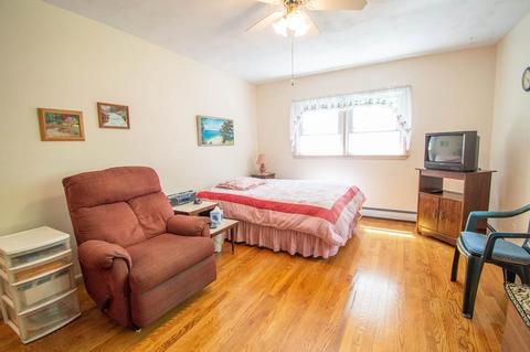 41 Senator St, Springfield, MA 01129 photo 11