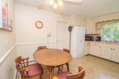 41 Senator St, Springfield, MA 01129 photo 7