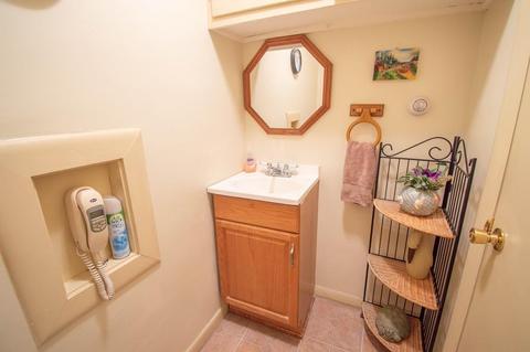 41 Senator St, Springfield, MA 01129 photo 9