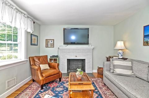 237 Conlyn Ave, Franklin, MA 02038 photo 12