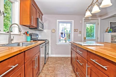 237 Conlyn Ave, Franklin, MA 02038 photo 5