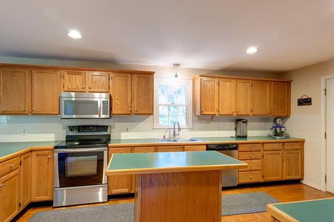 80 Highland View Dr, Sutton, MA 01590 photo 8