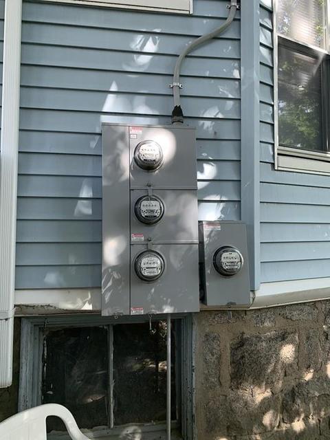 565 Maple St, Fall River, MA 02720 photo 4