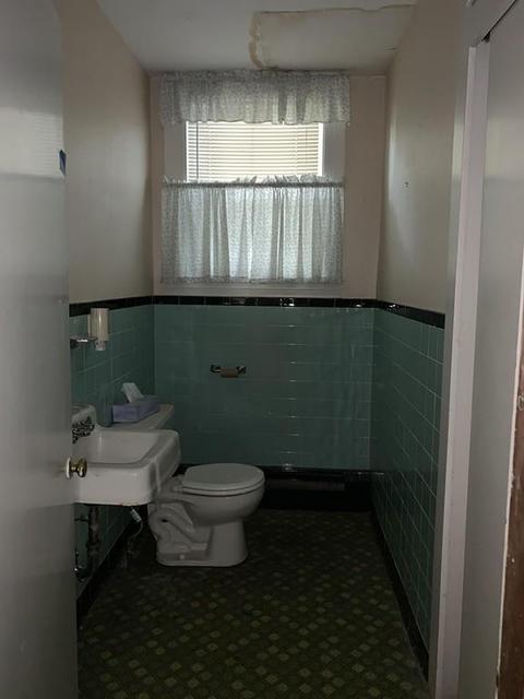 565 Maple St, Fall River, MA 02720 photo 7