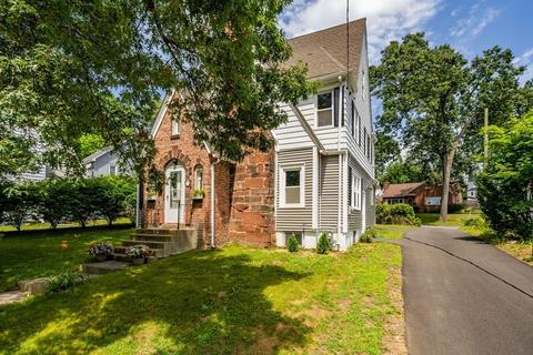 37 Tiffany St, Springfield, MA 01108 photo 2