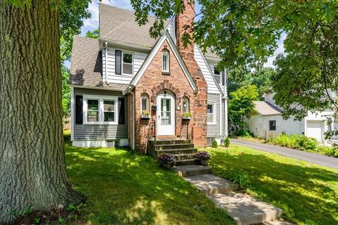 37 Tiffany St, Springfield, MA 01108 photo 1
