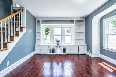 37 Tiffany St, Springfield, MA 01108 photo 11