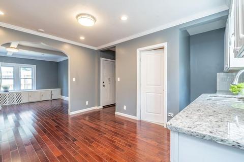 37 Tiffany St, Springfield, MA 01108 photo 6
