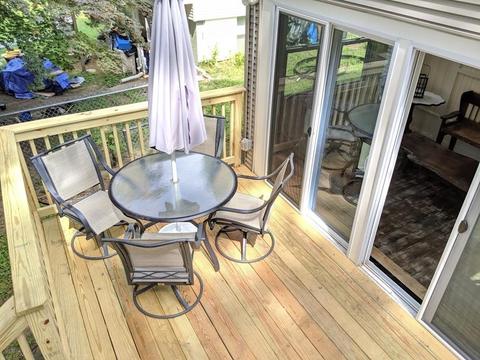 47 Glenmore St, Springfield, MA 01129 photo 10