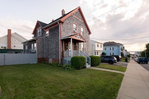 777 Hicks St, Fall River, MA 02724 photo 1