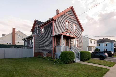 777 Hicks St, Fall River, MA 02724 photo 2