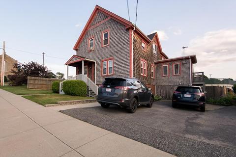 777 Hicks St, Fall River, MA 02724 photo 4