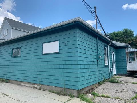 940 Stafford Rd, Fall River, MA 02721 photo 3
