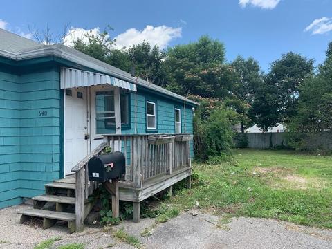 940 Stafford Rd, Fall River, MA 02721 photo 4