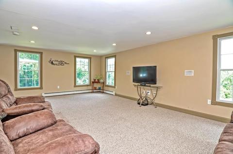 2 Squibnocket Rd, Franklin, MA 02038 photo 12