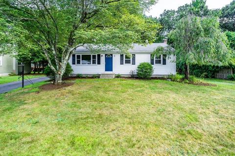 9 Droy Cir, Easthampton, MA 01027 photo 2