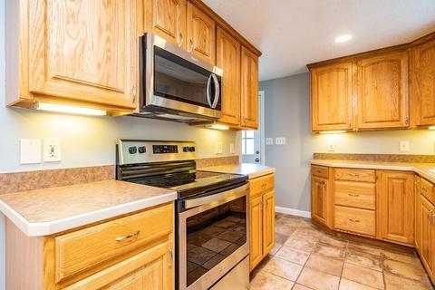 9 Droy Cir, Easthampton, MA 01027 photo 6