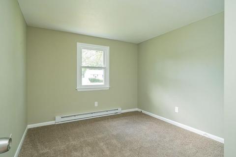 9 Droy Cir, Easthampton, MA 01027 photo 15