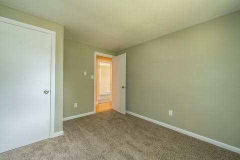 9 Droy Cir, Easthampton, MA 01027 photo 17