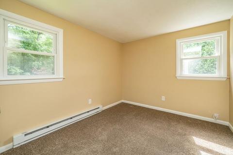 9 Droy Cir, Easthampton, MA 01027 photo 10