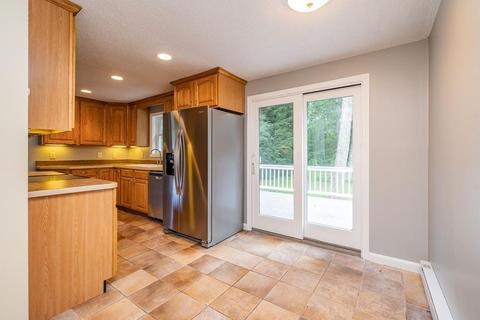 9 Droy Cir, Easthampton, MA 01027 photo 9
