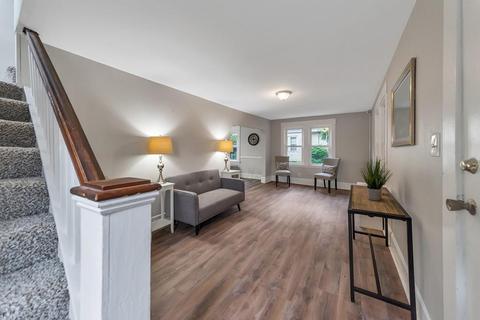 43 Preston St, Springfield, MA 01109 photo 4