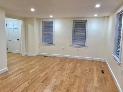 836 N Main St, Raynham, MA 02767 photo 6