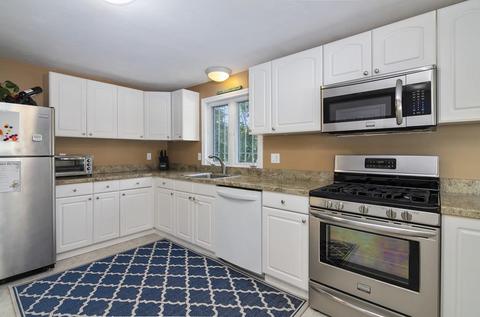 34 Pond View Dr, Mashpee, MA 02649 photo 11