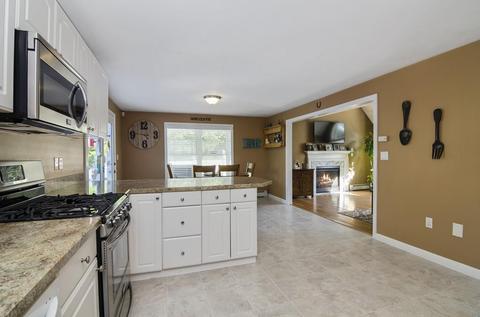 34 Pond View Dr, Mashpee, MA 02649 photo 12