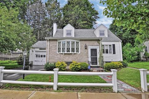 83 Monroe St, Dedham, MA 02026 photo 1