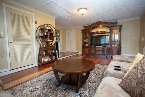 3 Brigham St, Maynard, MA 01754 photo 3