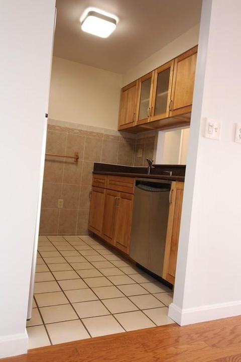 750 Davol St #512, Fall River, MA 02720 photo 3
