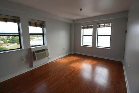 750 Davol St #512, Fall River, MA 02720 photo 17