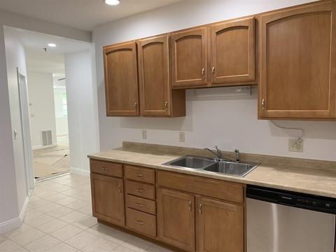 215 Mill St #103, Worcester, MA 01602 photo 8