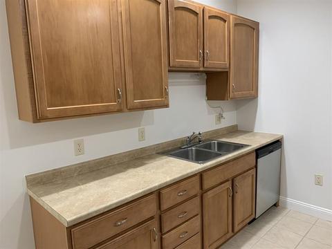 215 Mill St #103, Worcester, MA 01602 photo 9