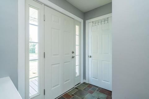 69 Harrow Rd, Springfield, MA 01118 photo 2