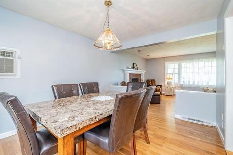 69 Harrow Rd, Springfield, MA 01118 photo 10