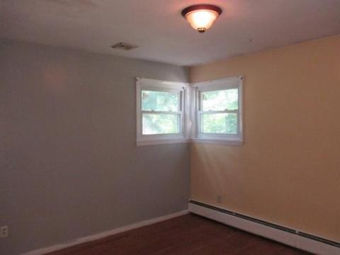 196 Marmon, Springfield, MA 01129 photo 11