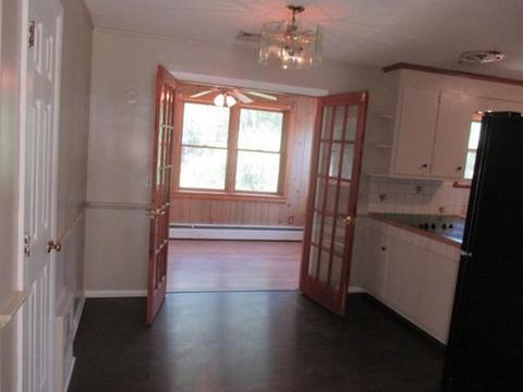 196 Marmon, Springfield, MA 01129 photo 14