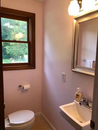105 Senator St, Springfield, MA 01129 photo 6
